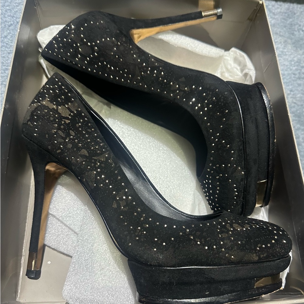 BCBG 5 Inch Heels size 9.5 great condition!
